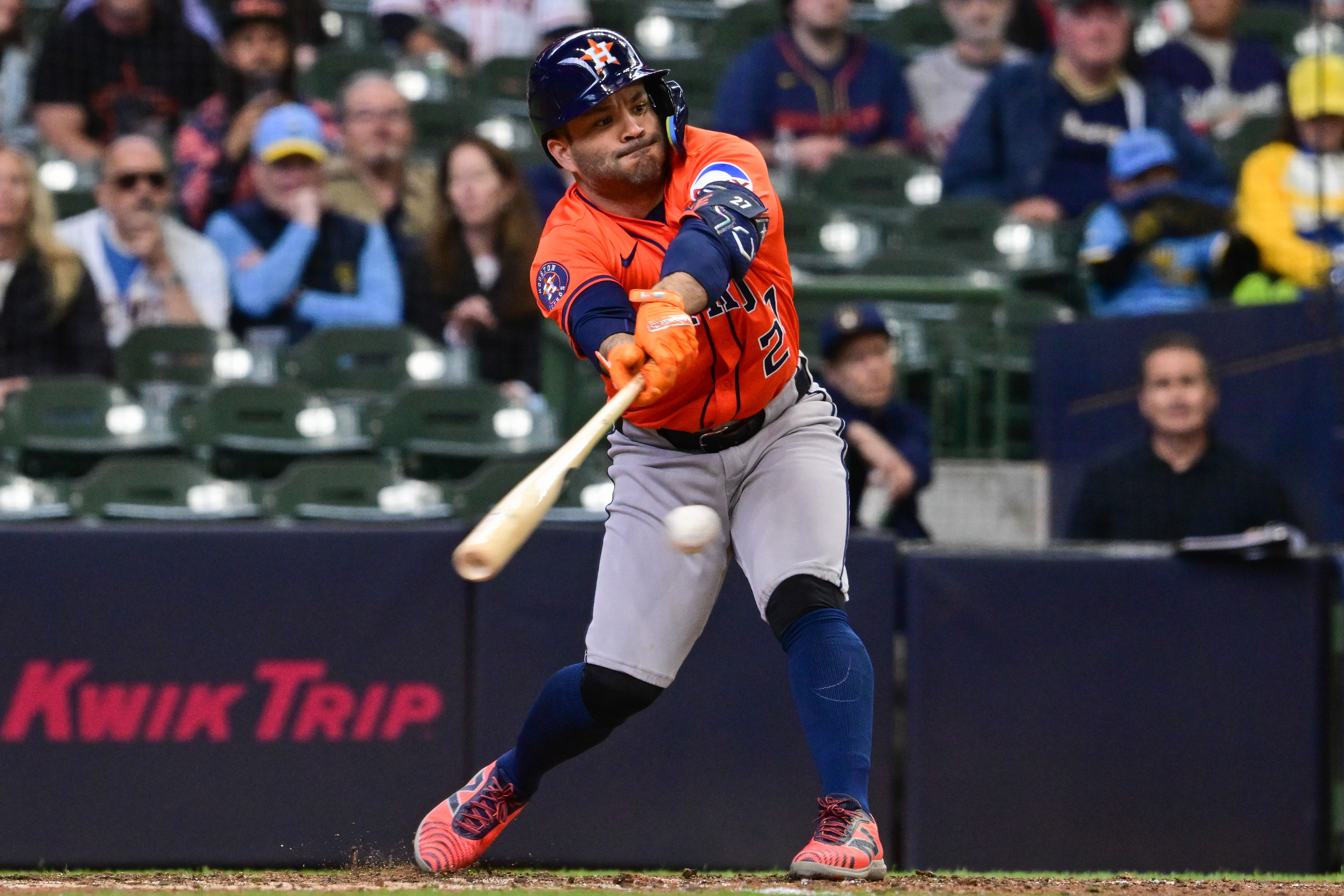 Jose Altuve was dealing with a hamstring issue (Imagn)